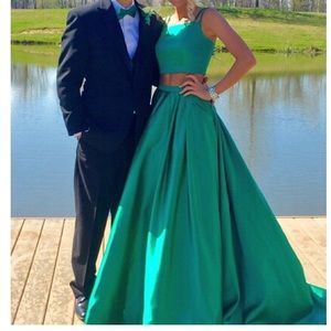 SHERRI HILL PROM DRESS